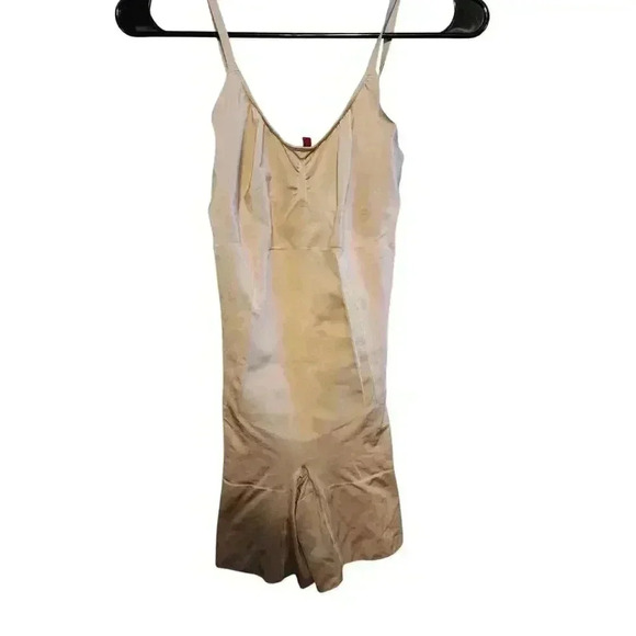 SPANX Tops - Spanx Contour Mid-Thigh Women's Size M
